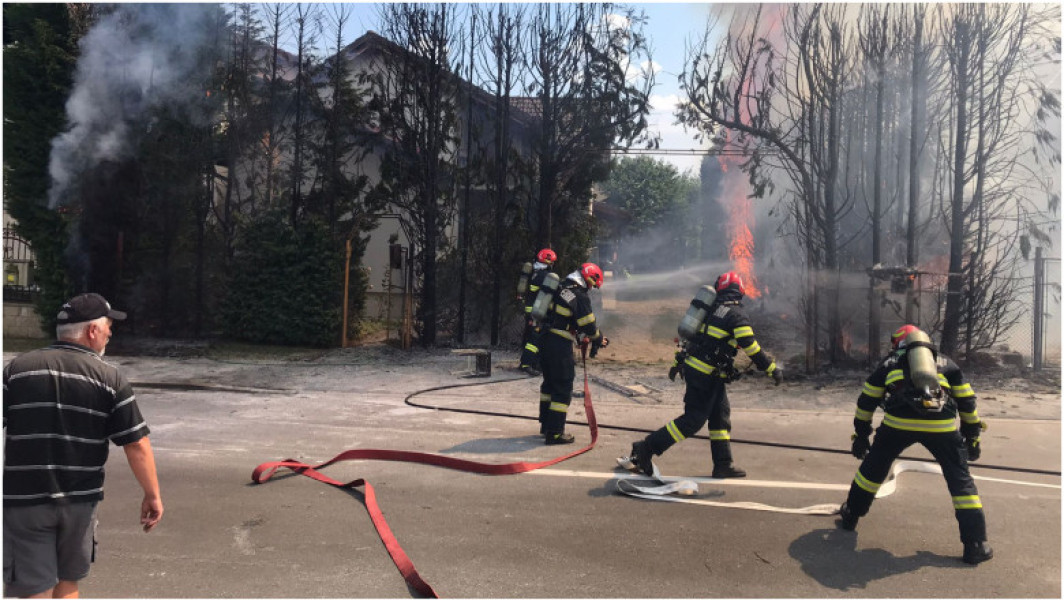 Incendiu periculos în Alba Iulia: o conductă de gaz a luat foc
