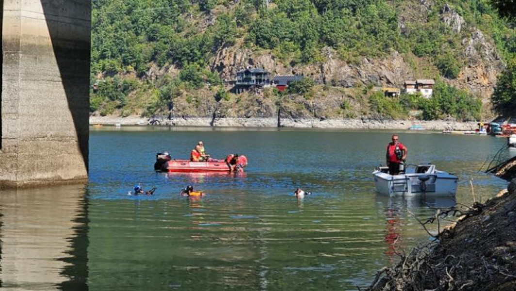 Tragedie în județul Cluj: Un tânăr de 18 ani s-a înecat în lacul Tarnița