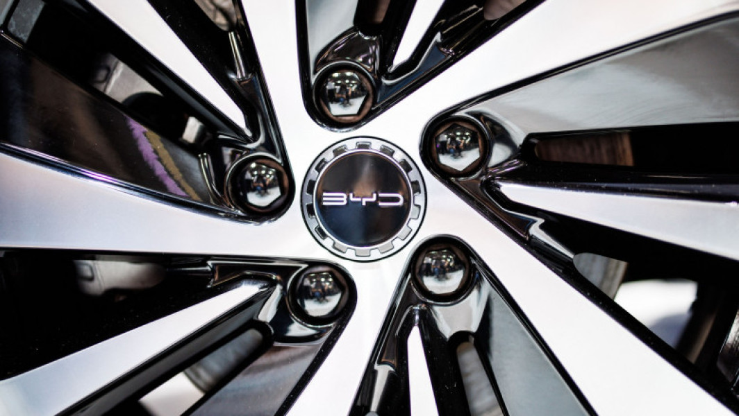 Constructorii chinezi de automobile electrice își relocă producția în Europa