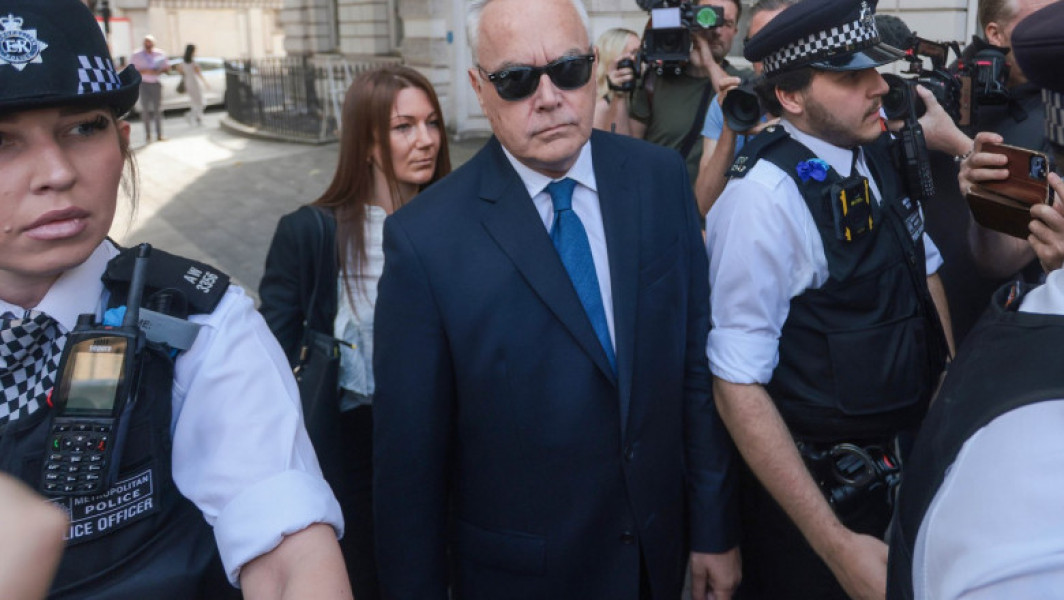 Huw Edwards, fost prezentator BBC, a pledat vinovat pentru detinerea de imagini indecente cu minori