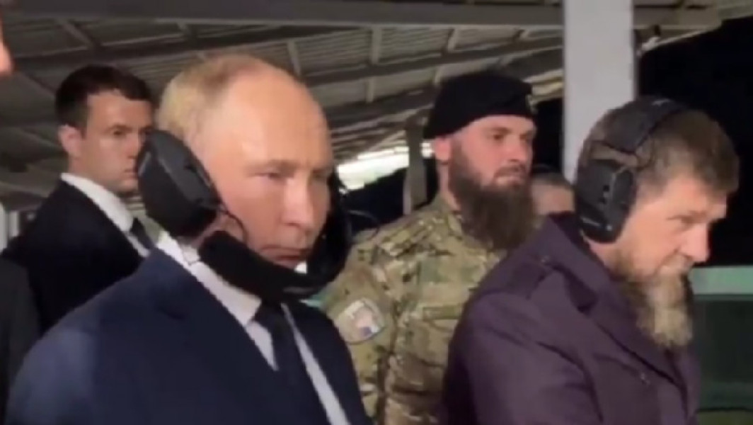 Vladimir Putin vizitează trupele cecene pregătite pentru luptă în Ucraina