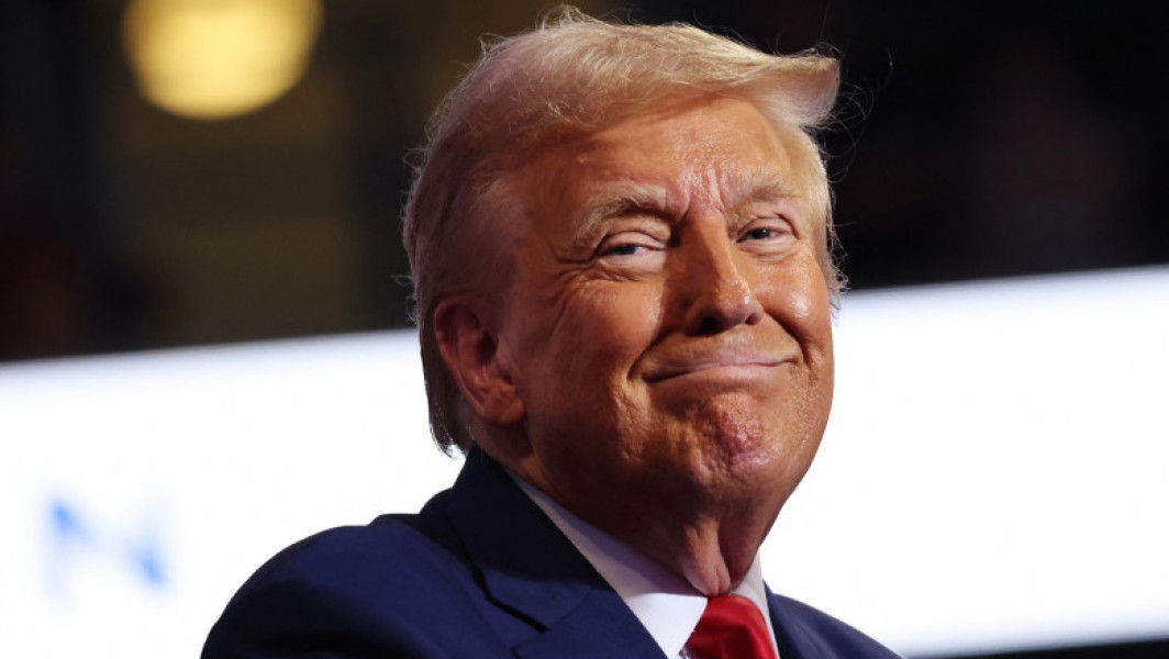 Kamala Harris și Donald Trump se atacă reciproc în timpul Conventiei Democrate
