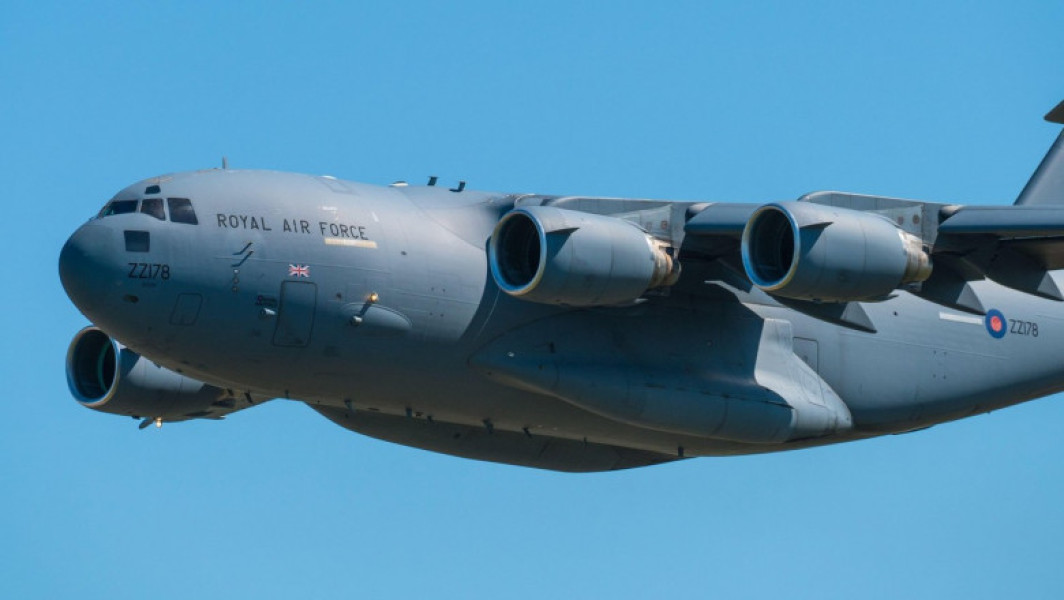 Un submarin autonom a fost transportat de Royal Australian Air Force peste Pacific