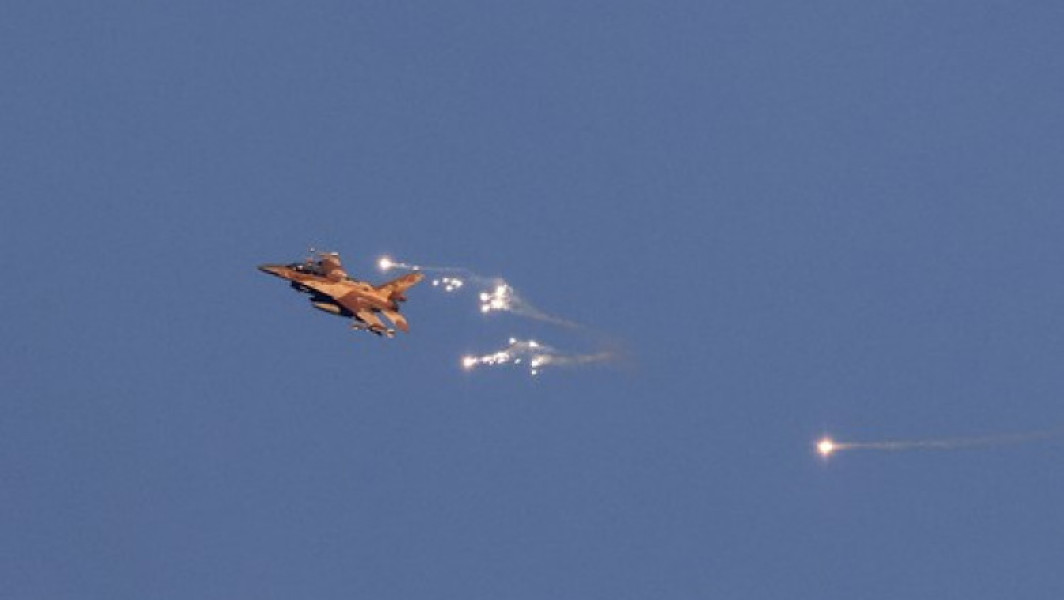 Escaladarea tensiunilor între Israel și Hezbollah: atacuri aeriene și rachete