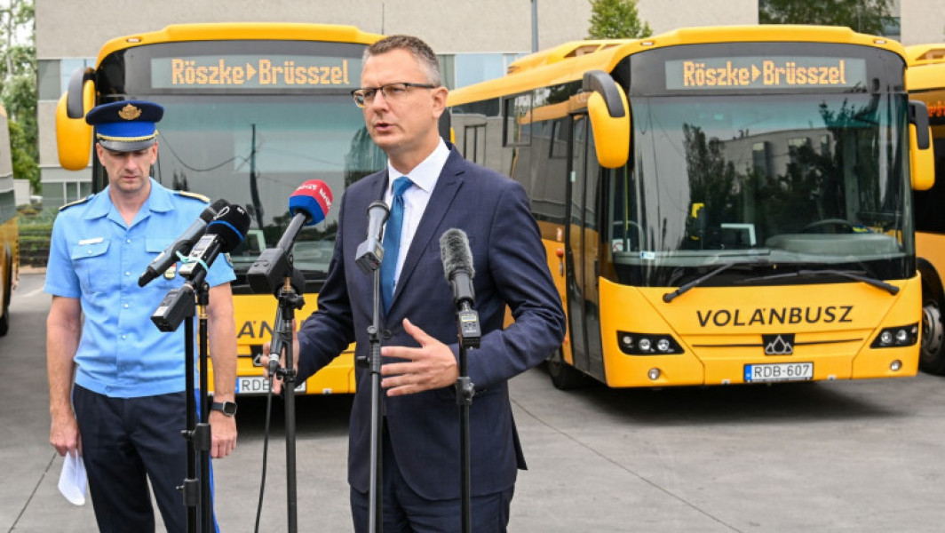 Ungaria trimite autocare pentru solicitanții de azil către Bruxelles, provocând reacții în Belgia