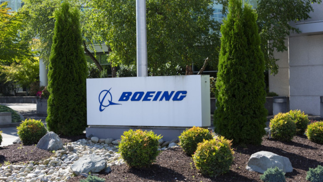 Boeing se confruntă cu pierderi și provocări semnificative