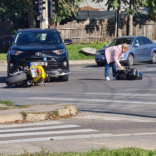 Accident rutier în Galați: motociclist rănit