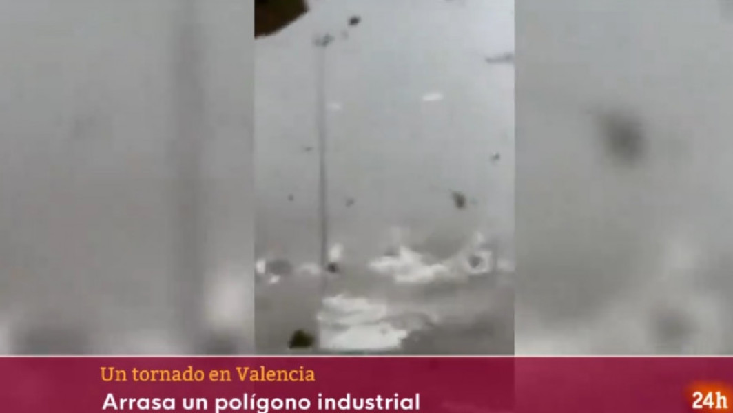 Tornadă surprinsă în Benifaio, Valencia, în mijlocul unei furtuni devastatoare