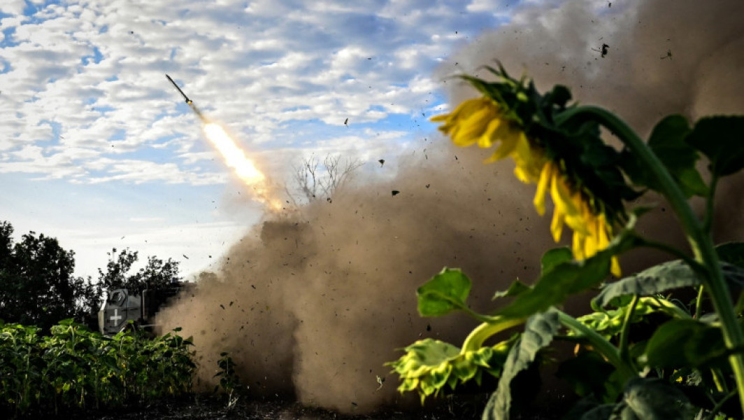 Rusia își intensifică ofensiva în Donetsk, în ciuda pierderilor