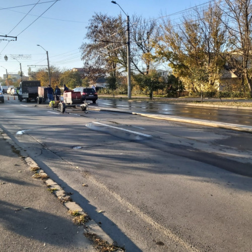 Inundații pe strada Brailei din cauza unei avarii