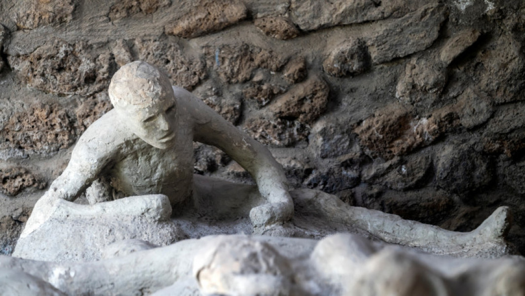 Noi dovezi ADN schimbă povestea cetățenilor din Pompei îngropați de Muntele Vezuviu