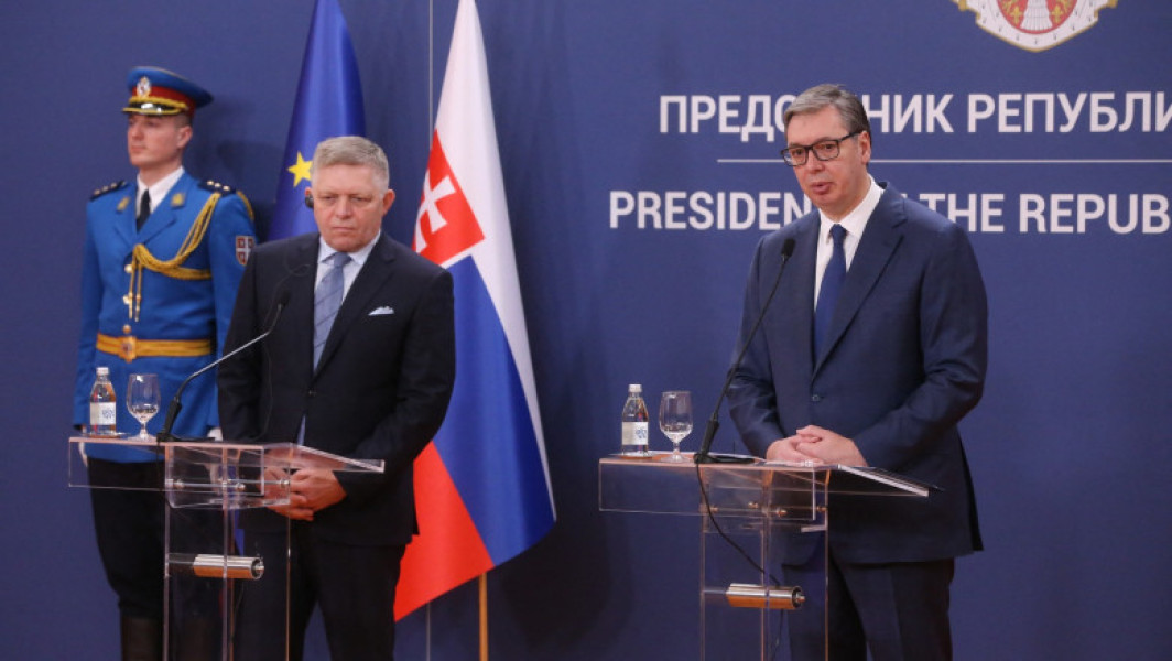 Președintele sârbs Aleksandar Vucic avertizează că lumea "alunecă spre dezastru"