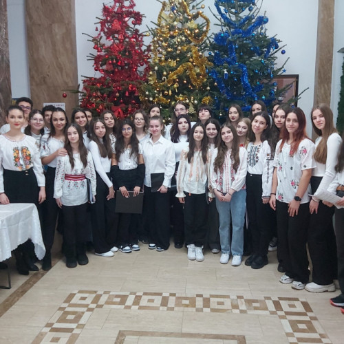 Colindele tinerilor de la Colegiul Național &quot;Costache Negri&quot; aduc bucurie în Galați