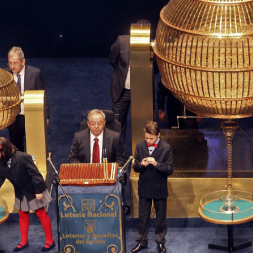 Castigatorii premiului "El Gordo" sarbatoresc in Spania