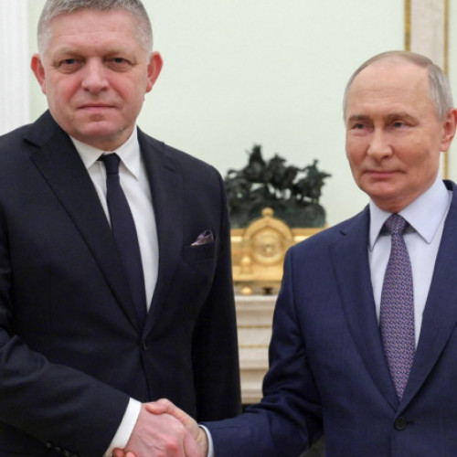 Vladimir Putin l-a întâmpinat la Kremlin pe premierul slovac Robert Fico