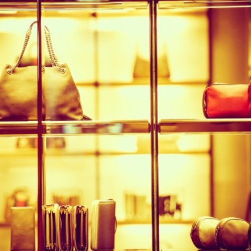 Răsfăț pentru ruși: accesul la branduri de lux continuă în ciuda sancțiunilor