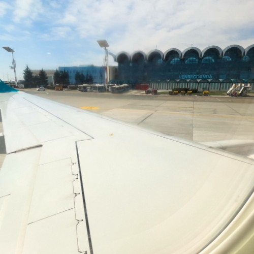 Panică pe aeroportul &quot;Henri Coandă&quot;: două zboruri au solicitat aterizare de urgență