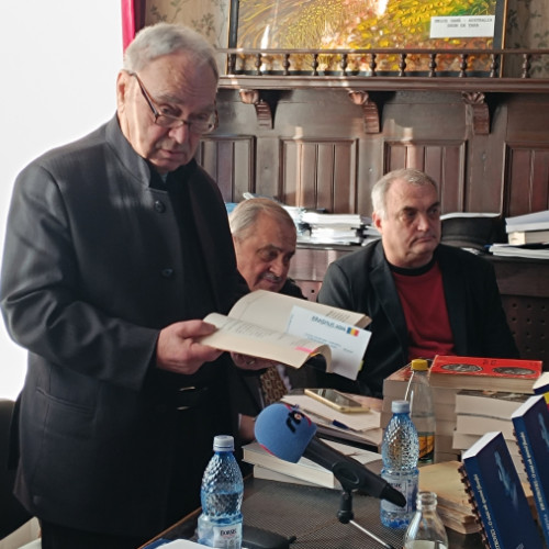 Salonul Cultural "Armonii de toamnă" din Galați reunește personalități din diverse domenii