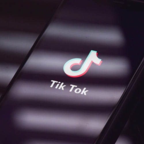 Bucureștean cercetat pentru instigare la "revoluție" pe TikTok