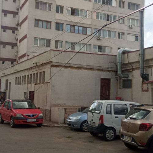 Cablurile electrice creează probleme în zona blocului &quot;Ialomița&quot;