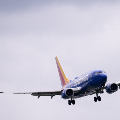 Un avion de pasageri a evitat la limită coliziunea cu un supersonic. Pilotul a făcut o „manevră de urgență”, la 10 minute după decolare