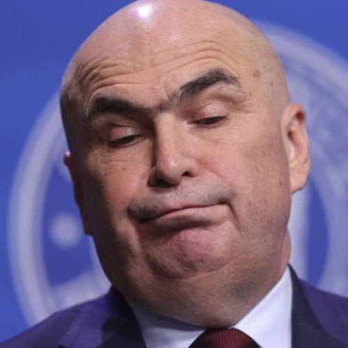 Un membru CSM îl compară pe Bolojan cu un „măcelar într-o sală de operaţie”, după ce premierul a anunțat tăierea pensiilor speciale