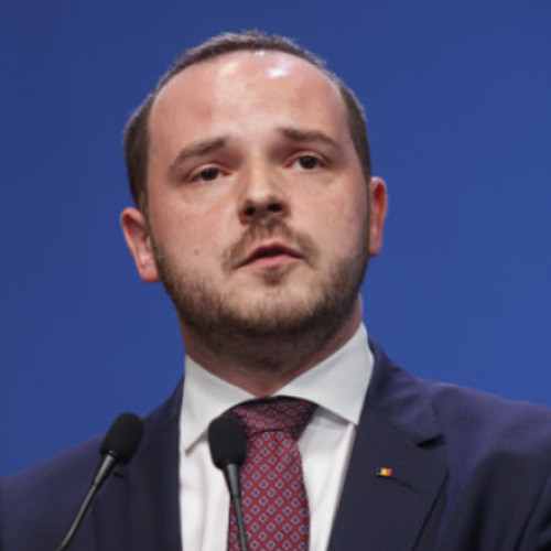 Ministrul Alexandru Rogobete cere demisia şefului secției de arși de la Floreasca și îl acuză de aroganţă şi indolenţă