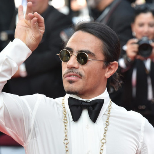 Restaurantul Salt Bae din Londra, unde o friptură costă 800 de euro, se închide căldura din cauza facturilor mari la energie