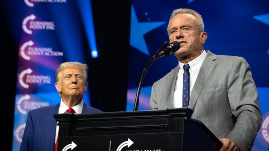 Trump își exprimă sprijinul pentru Kennedy Jr. în plină dispută despre vaccinuri