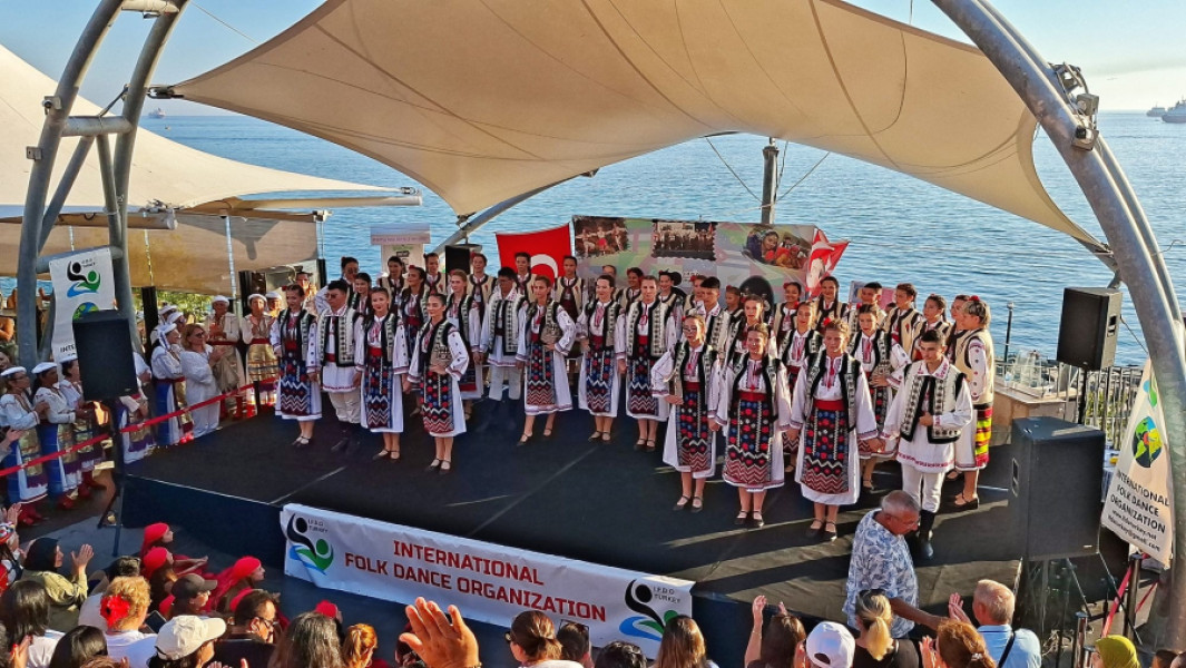 Ansamblul Doinița Covurluiului reprezintă România la festivalul internațional de folclor din Istanbul