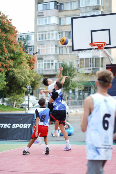 Galați a găzduit a doua ediție a turneului STEC UGAL 3x3 Tour de baschet