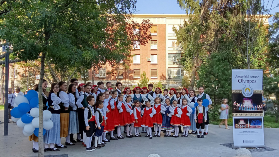 Ansamblul Olympos din Galați participă la festivalul cultural de la Ploiești