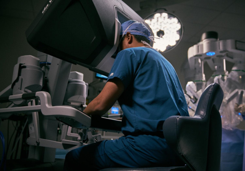 Terapia robotică revoluționează tratamentul cancerului de prostată în Europa