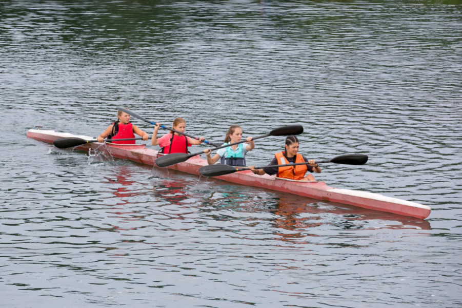 Ultimele competiții de caiac-canoe la Bascov și activități sportive în diverse discipline