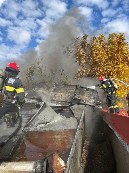 Incendiu la o locuință pe strada Bucovinei din Galați, intervenție în desfășurare
