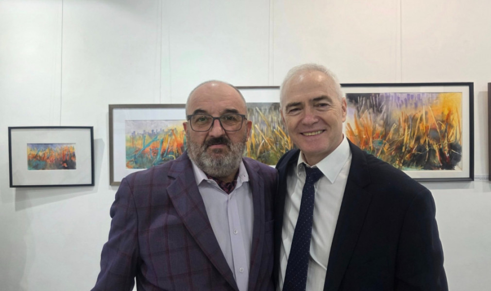 Expoziție de artă la Galeria Nicolae Mantu aduce în prim plan dialogul dintre „Mișcarea eternă” și „Eternitatea contemplării”