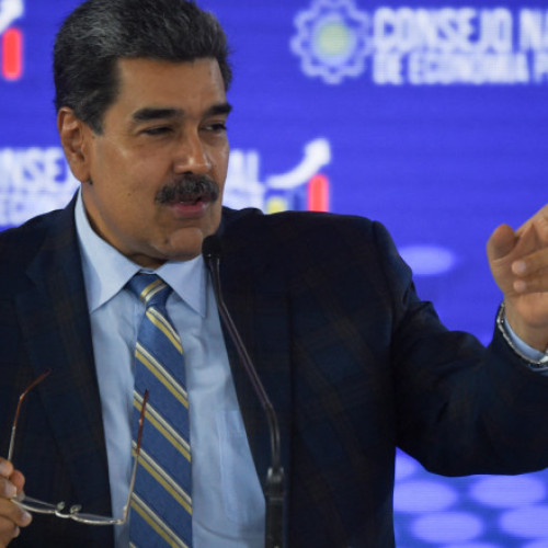 Maduro acuză SUA de inventarea unui război împotriva Venezuelei în Caraibe