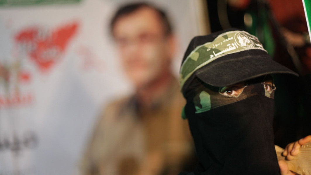 Hamas sosize la Cairo pentru discuții critice privind încetarea focului în Gaza. Washingtonul confirmă acordul, Israelul așteaptă aprobarea militanților.