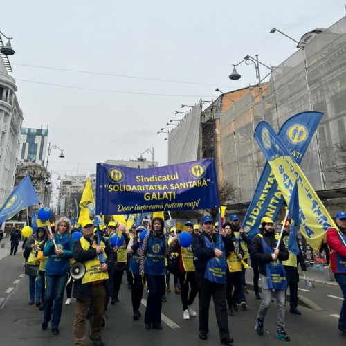 Protest masiv al personalului medical gălățean la București, cerând respectarea drepturilor și demnității lor. Greva posibilă din cauza ignoranței guvernanților.