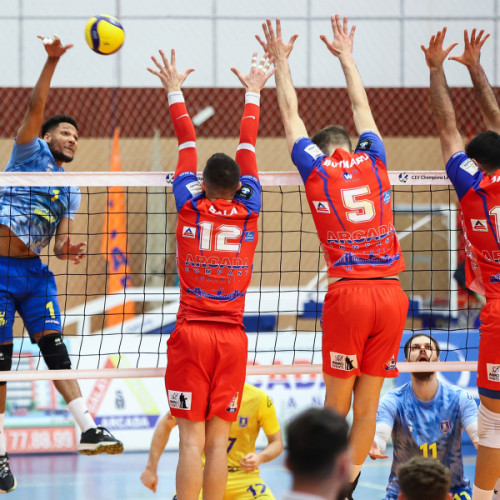 Voleibaliştii CSM Arcada Galaţi joacă ultima etapă în Liga I de volei. Meciuri decisive pentru stabilirea ierarhiei campionatului.