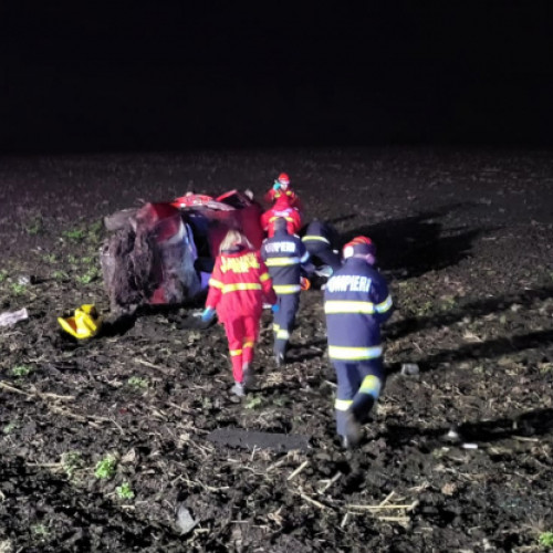 Accident grav în toiul nopții, cinci persoane rănite în urma unui răsturnare de mașină