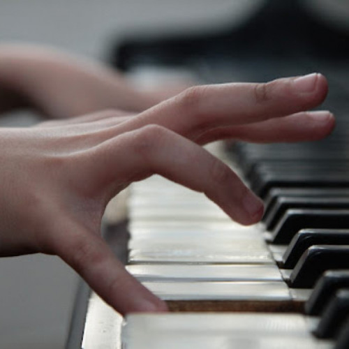 Tinerii pianiști gălățeni vă invită la un recital special în Casa Artelor din Galați!