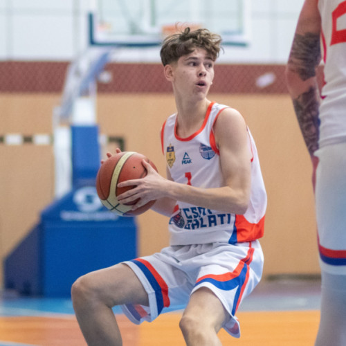 Doi gălățeni, reprezentanți în loturile naționale de baschet, alături de Cătălin Ștefănescu și Sebastian Boghean
