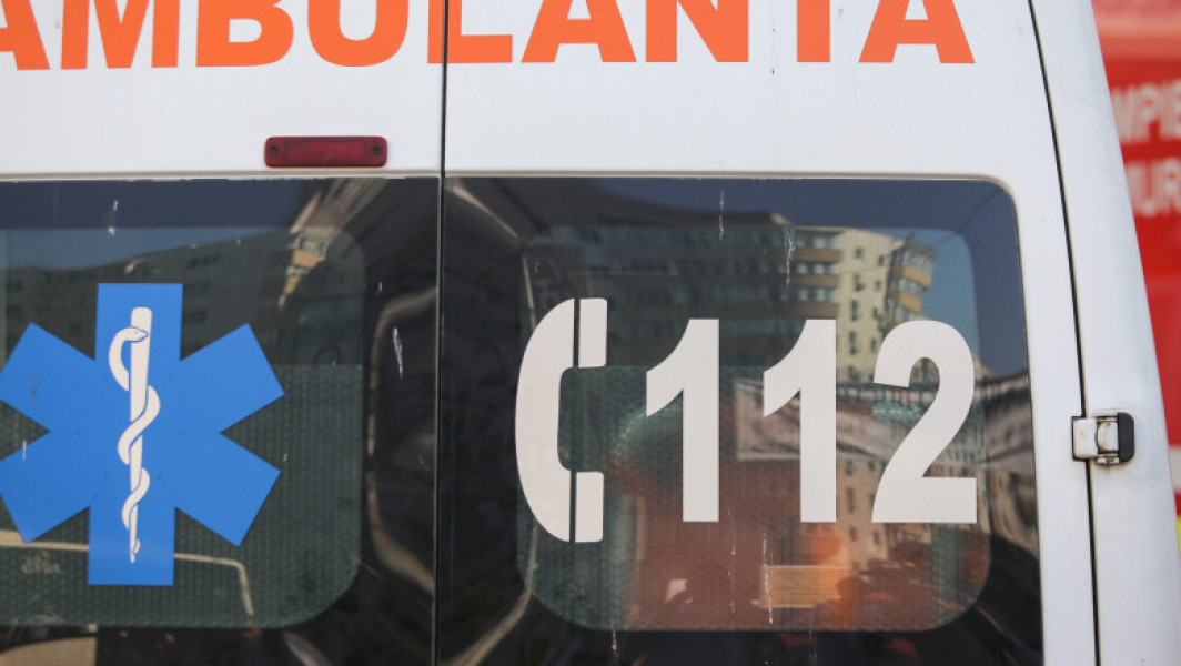 Un bărbat și o femeie au fost atacați cu acid de baterie pe o stradă din Călărași. Poliția a deschis dosar pentru tentativă de omor