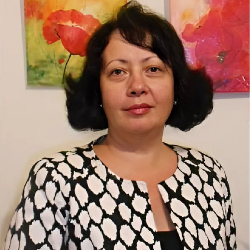 &quot;Arta calatoare&quot; de Adina Moldova Titrea, o expozitie cu picturi din Bucuresti si din lume